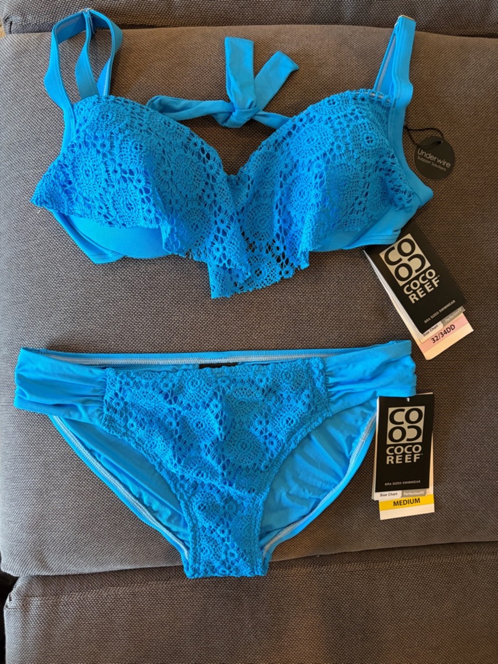 Coco Reef Turquoise Lace Bikini Top/Bottom NWT. 32/34DD, medium bottom